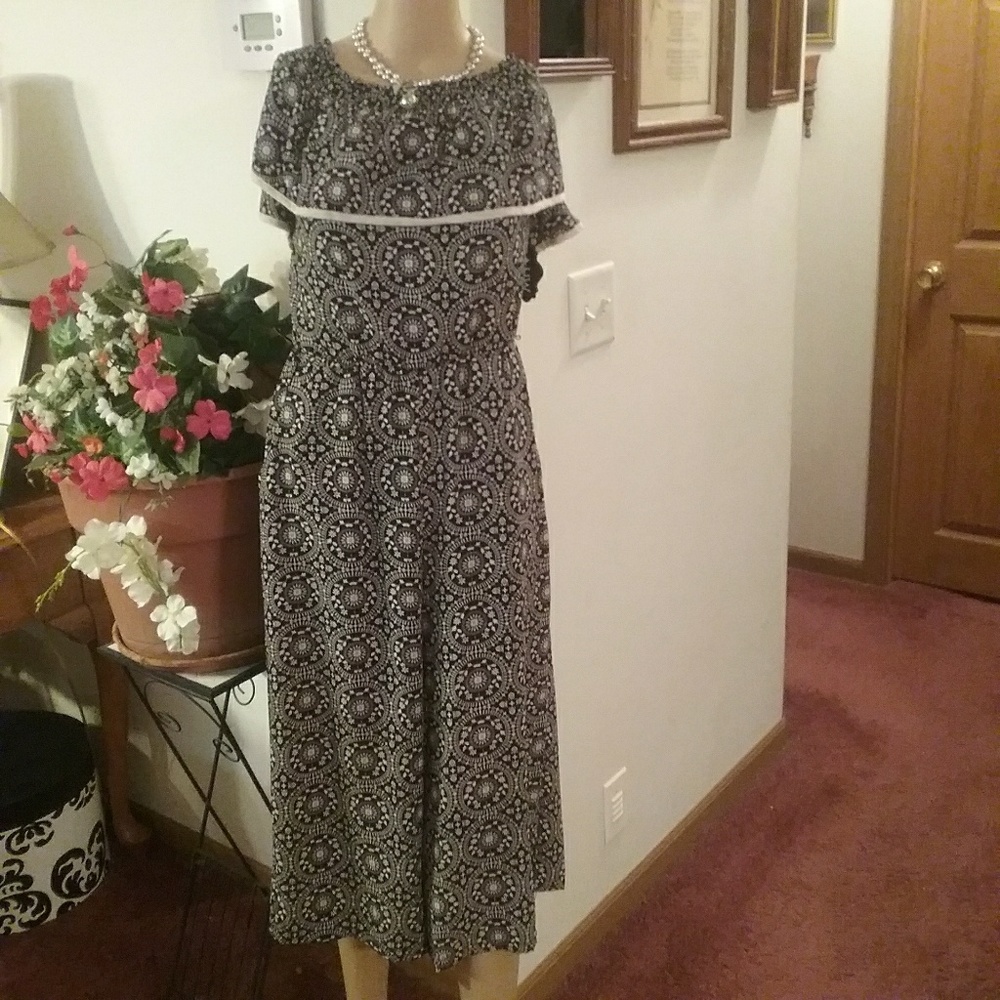 💚NWT jumpsuit long size Small